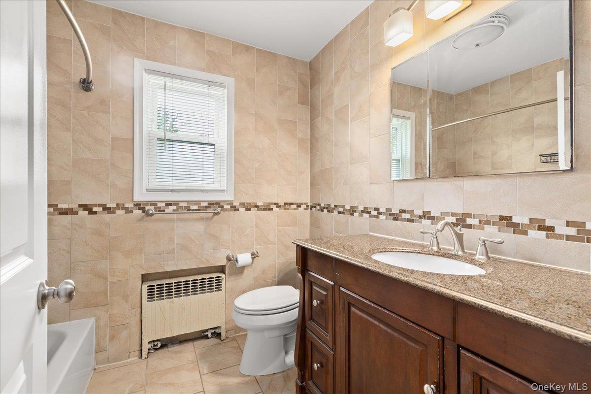 Single Family Riverdale Avenue Nassau County, NY 11758, MLS-1040763-12