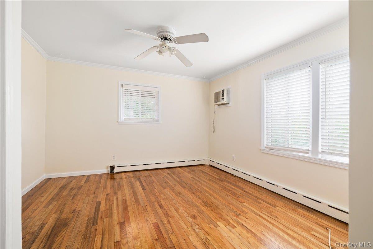 Single Family Riverdale Avenue Nassau County, NY 11758, MLS-1040763-13