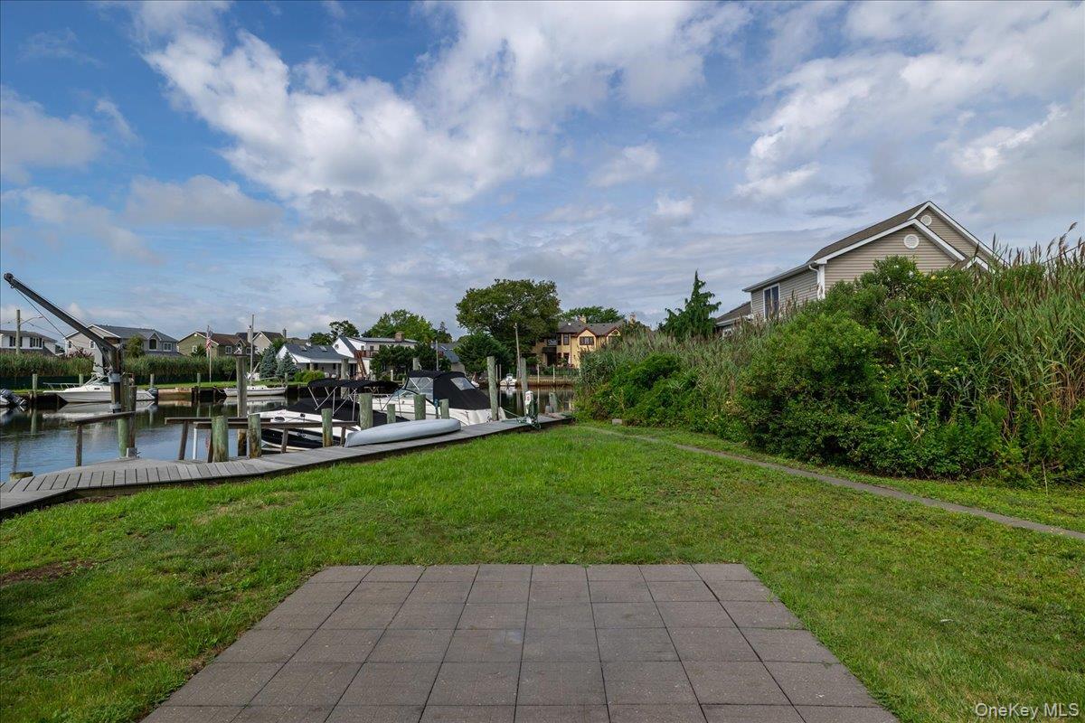 Single Family Riverdale Avenue Nassau County, NY 11758, MLS-1040763-23