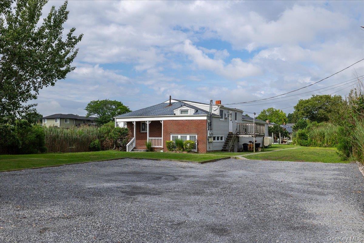 Single Family Riverdale Avenue Nassau County, NY 11758, MLS-1040763-38