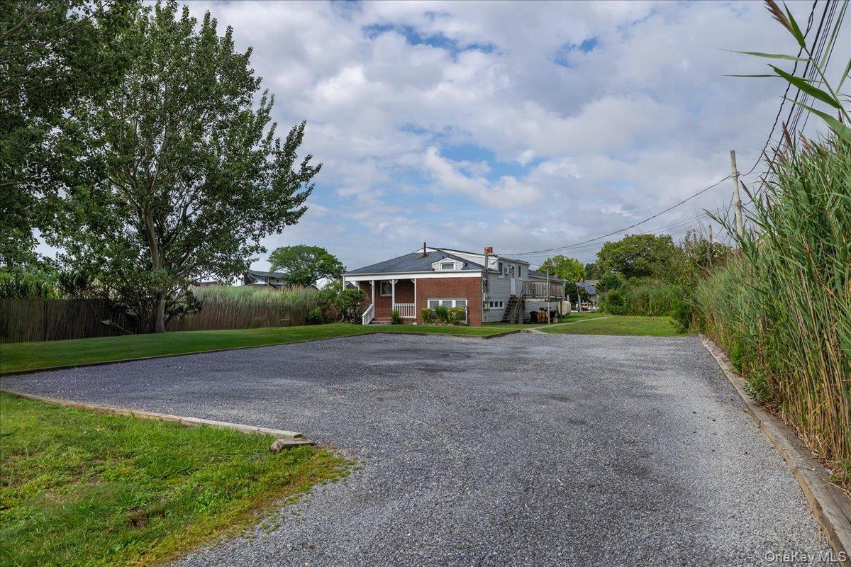 Single Family Riverdale Avenue Nassau County, NY 11758, MLS-1040763-39