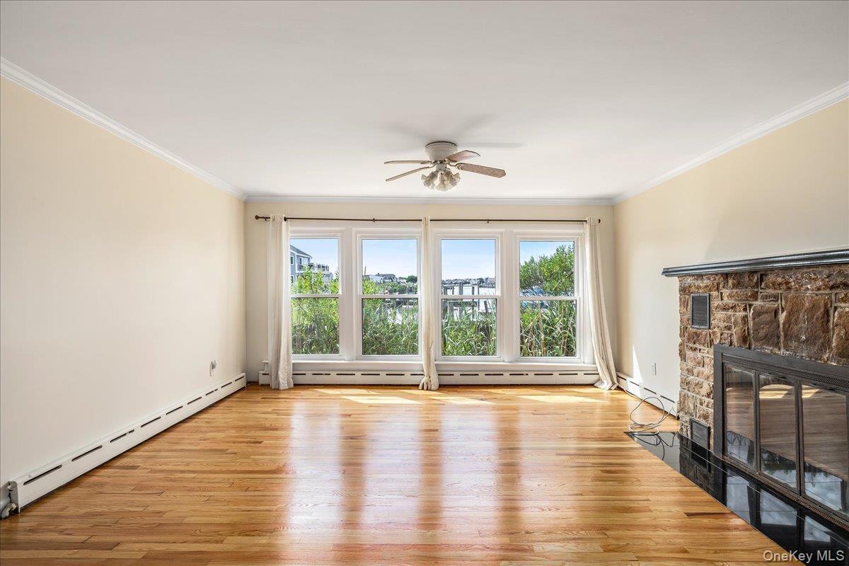 Single Family Riverdale Avenue Nassau County, NY 11758, MLS-1040763-6