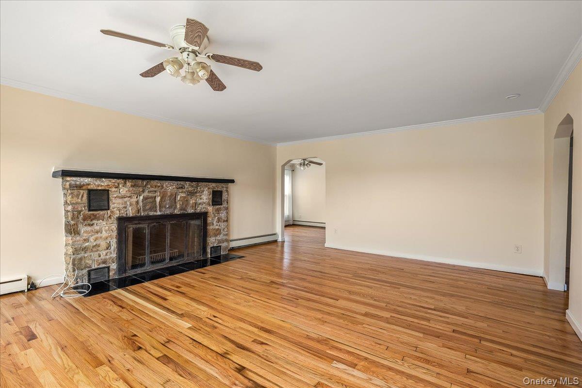 Single Family Riverdale Avenue Nassau County, NY 11758, MLS-1040763-7