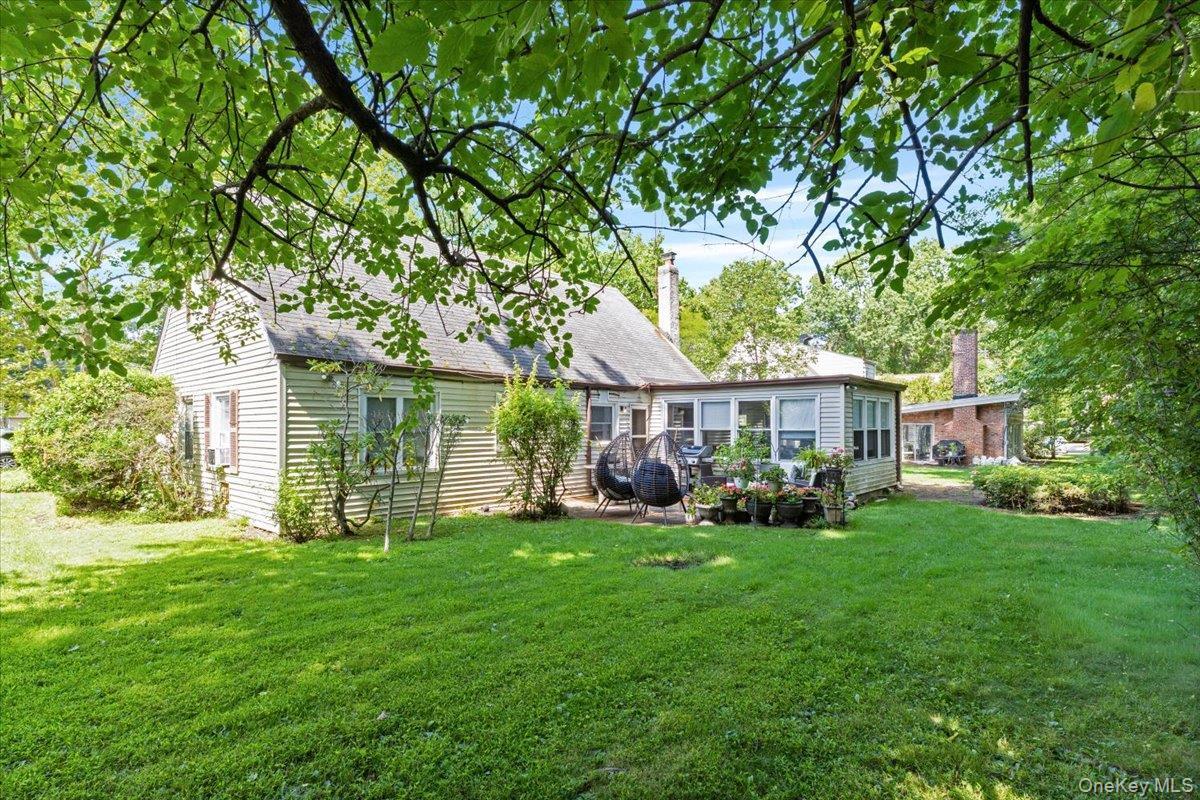 Single Family Bentley Road  Nassau County, NY 11023, MLS-1040773-13