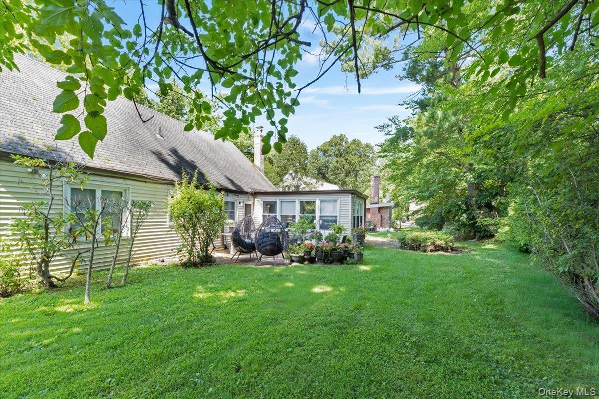 Single Family Bentley Road  Nassau County, NY 11023, MLS-1040773-14