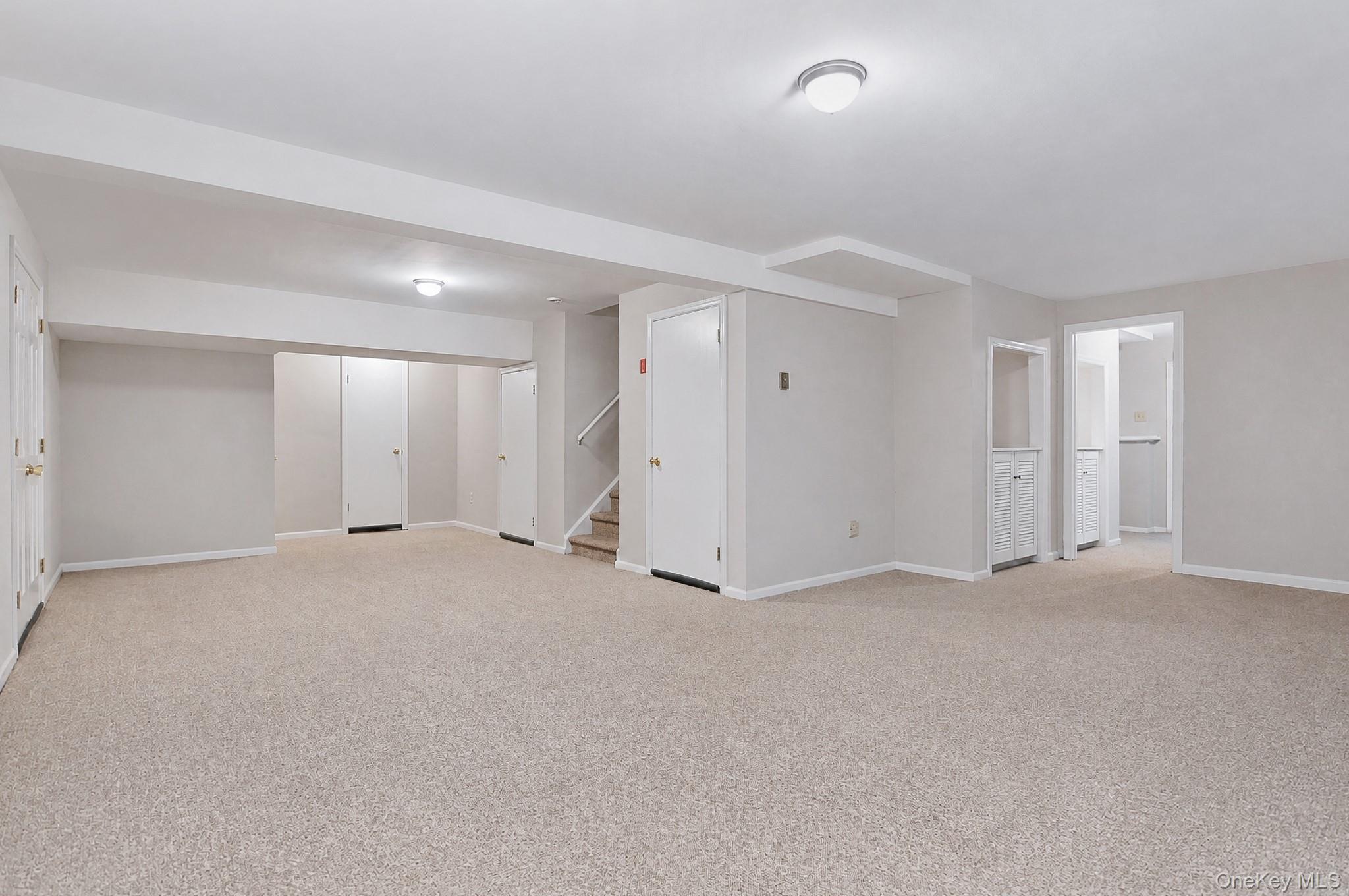 Single Family Coach Hill Drive Danbury, Ct Out Of Area, NY 06811, MLS-1040782-23