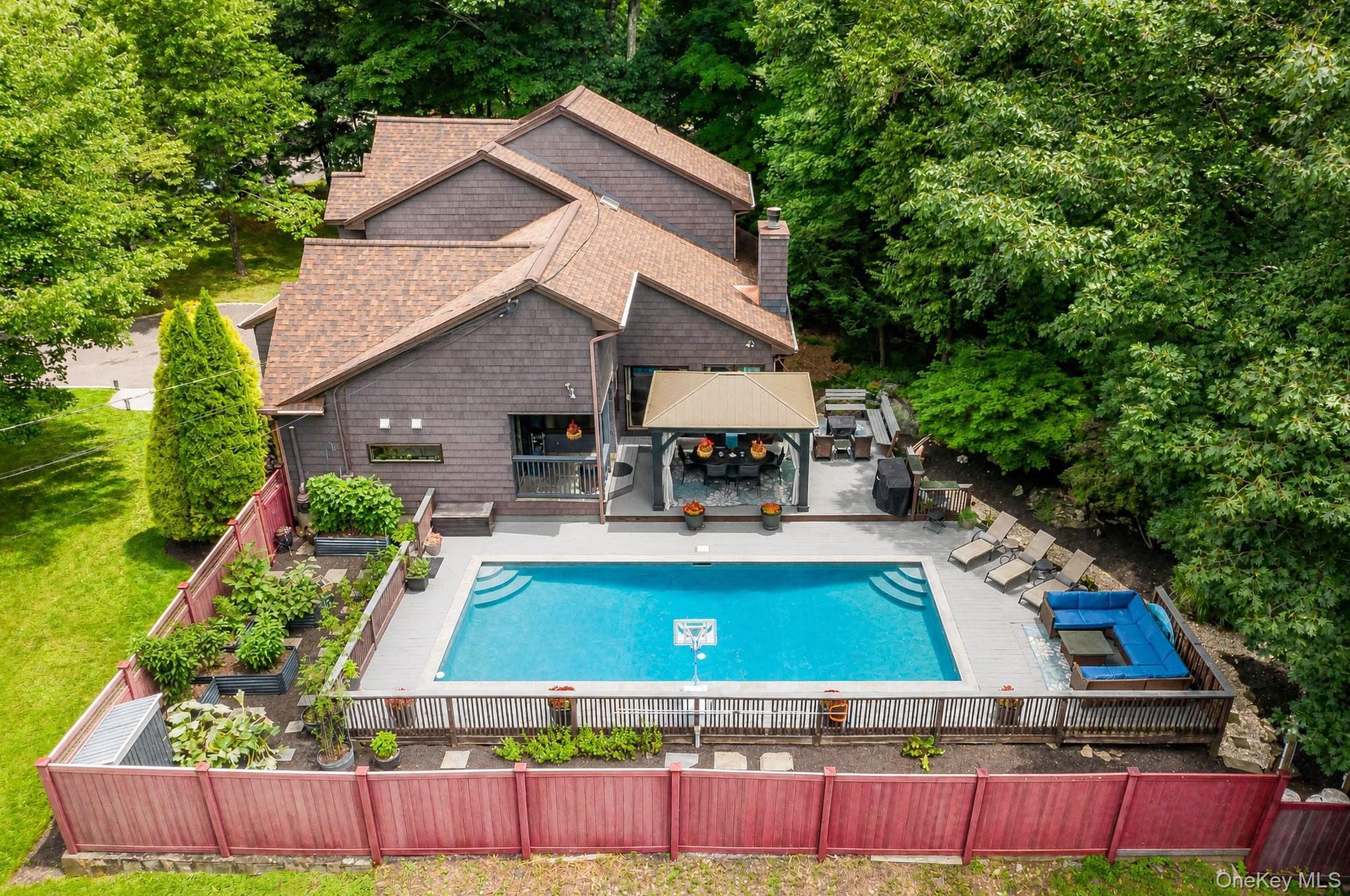 Single Family Coach Hill Drive Danbury, Ct Out Of Area, NY 06811, MLS-1040782-36