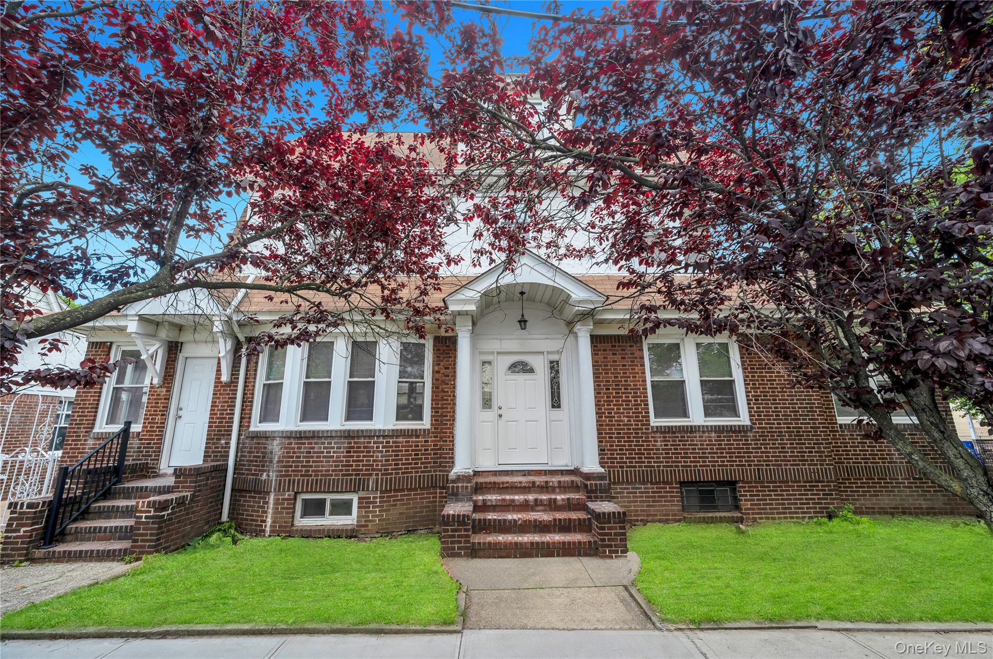 Single Family 202nd Street  Queens, NY 11412, MLS-1040784-50