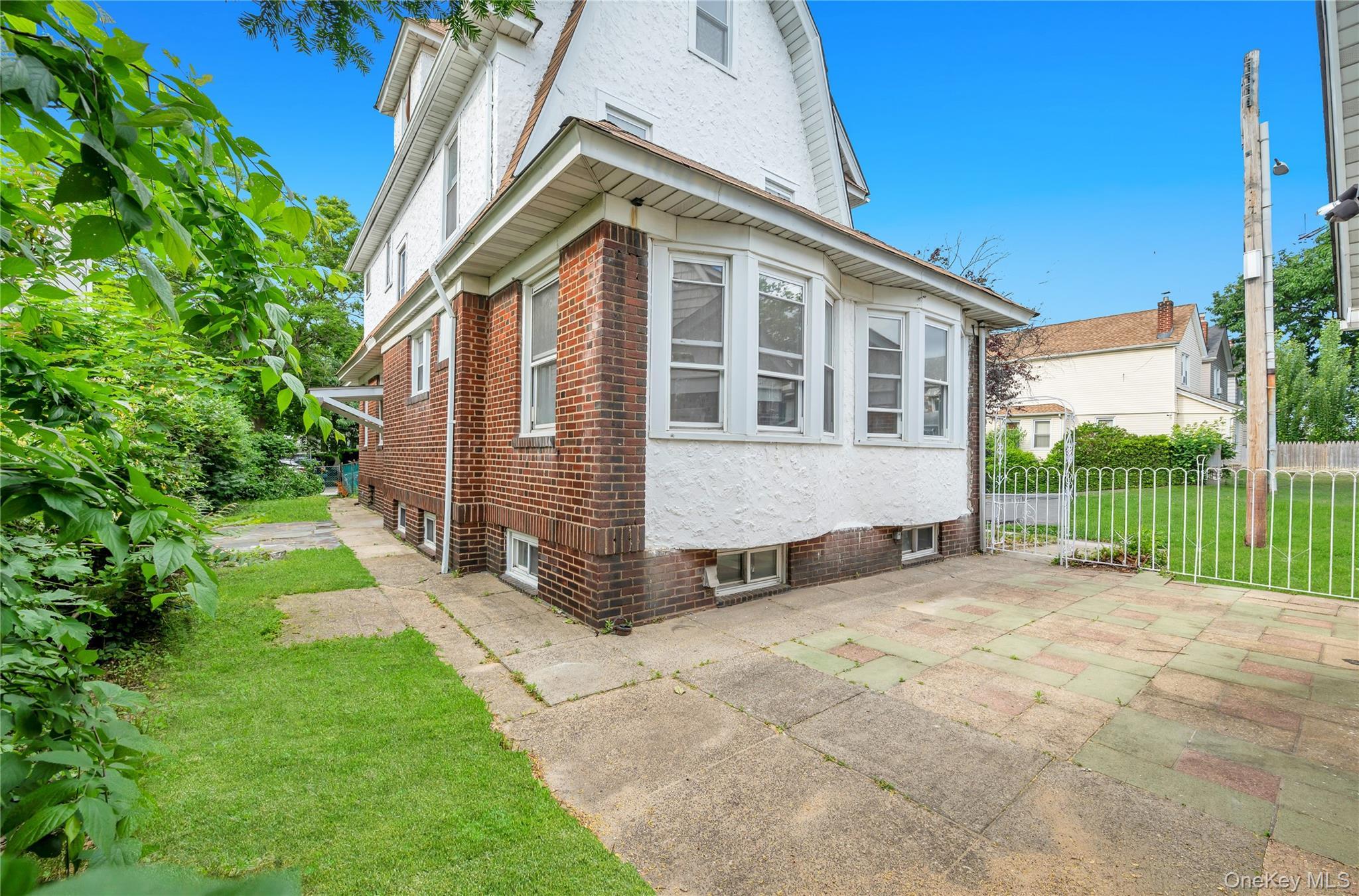 Single Family 202nd Street Queens, NY 11412, MLS-1040784-6