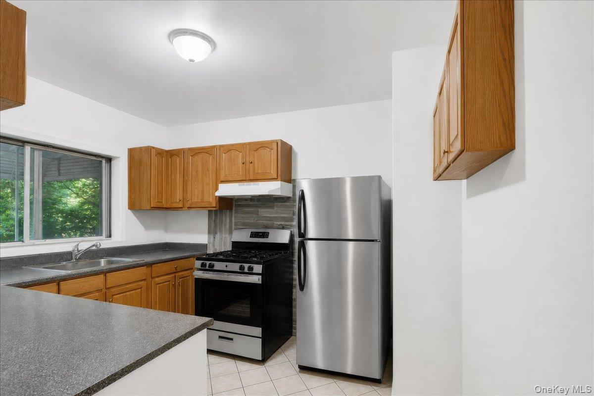 Single Family W 234th Street Bronx, NY 10463, MLS-1040786-12