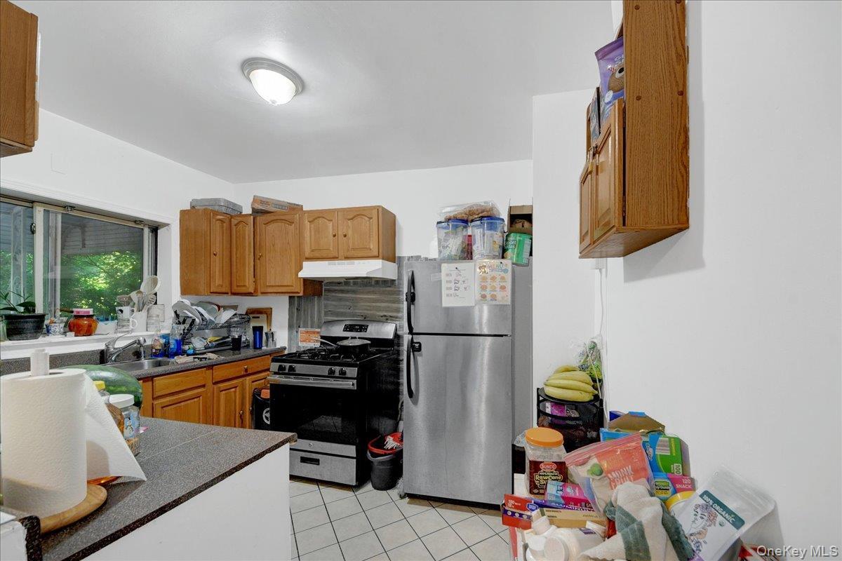 Single Family W 234th Street Bronx, NY 10463, MLS-1040786-16