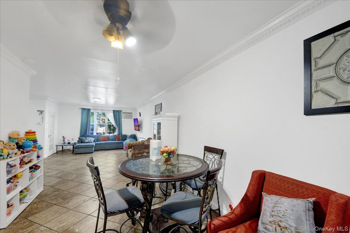 Single Family W 234th Street Bronx, NY 10463, MLS-1040786-17