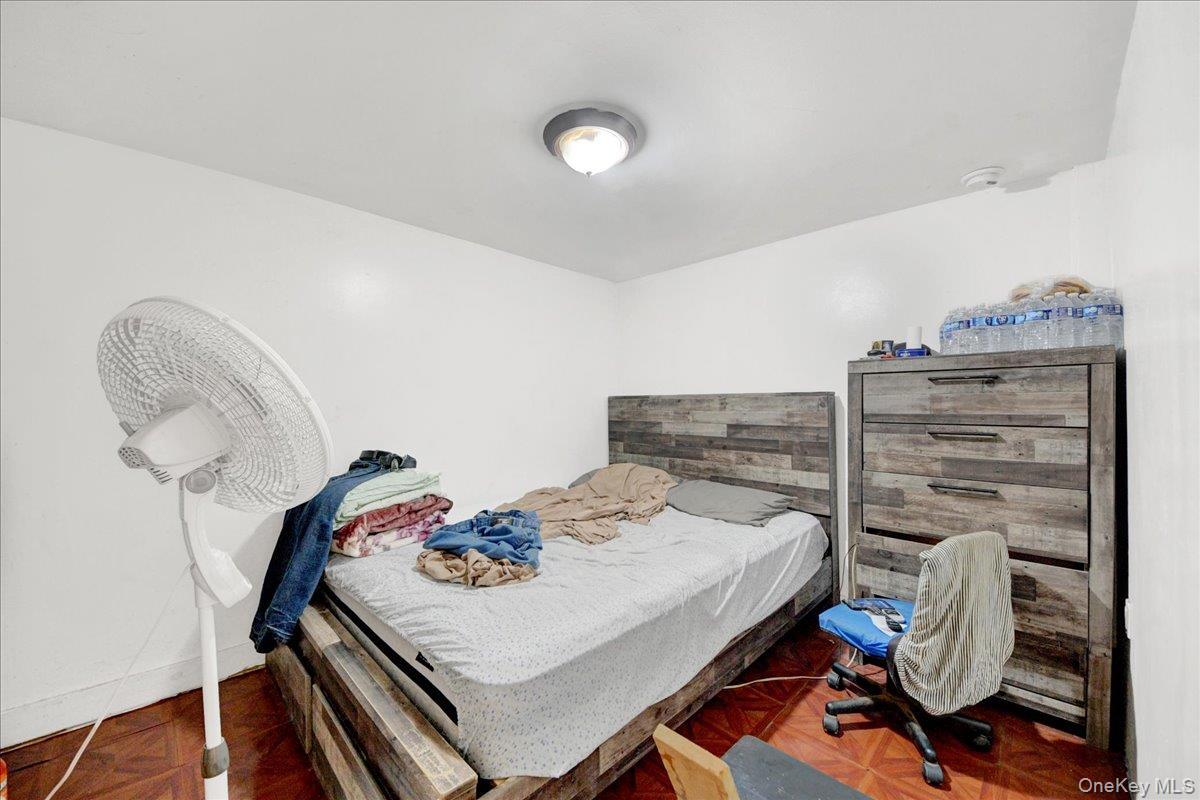 Single Family W 234th Street Bronx, NY 10463, MLS-1040786-21
