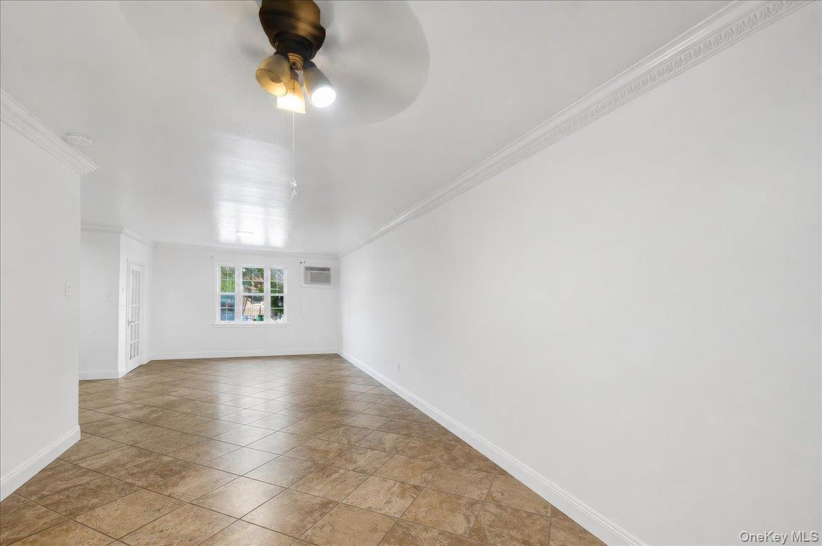Single Family W 234th Street Bronx, NY 10463, MLS-1040786-4