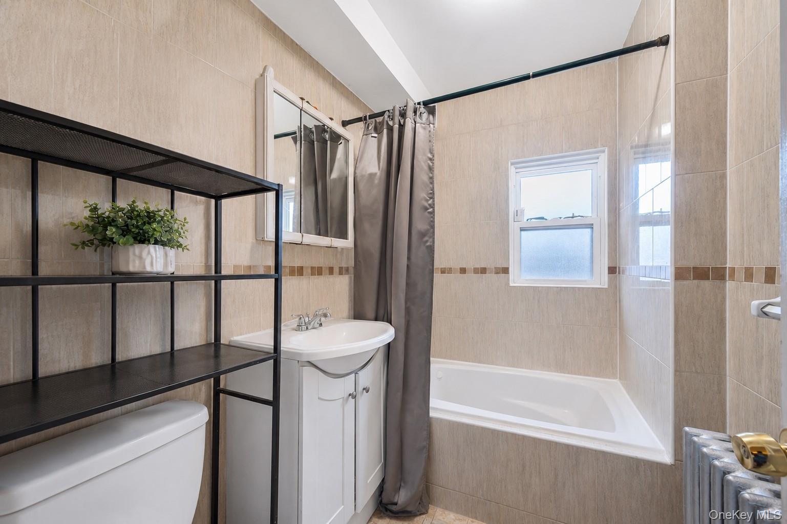 Single Family 107th Avenue Queens, NY 11429, MLS-1040790-20