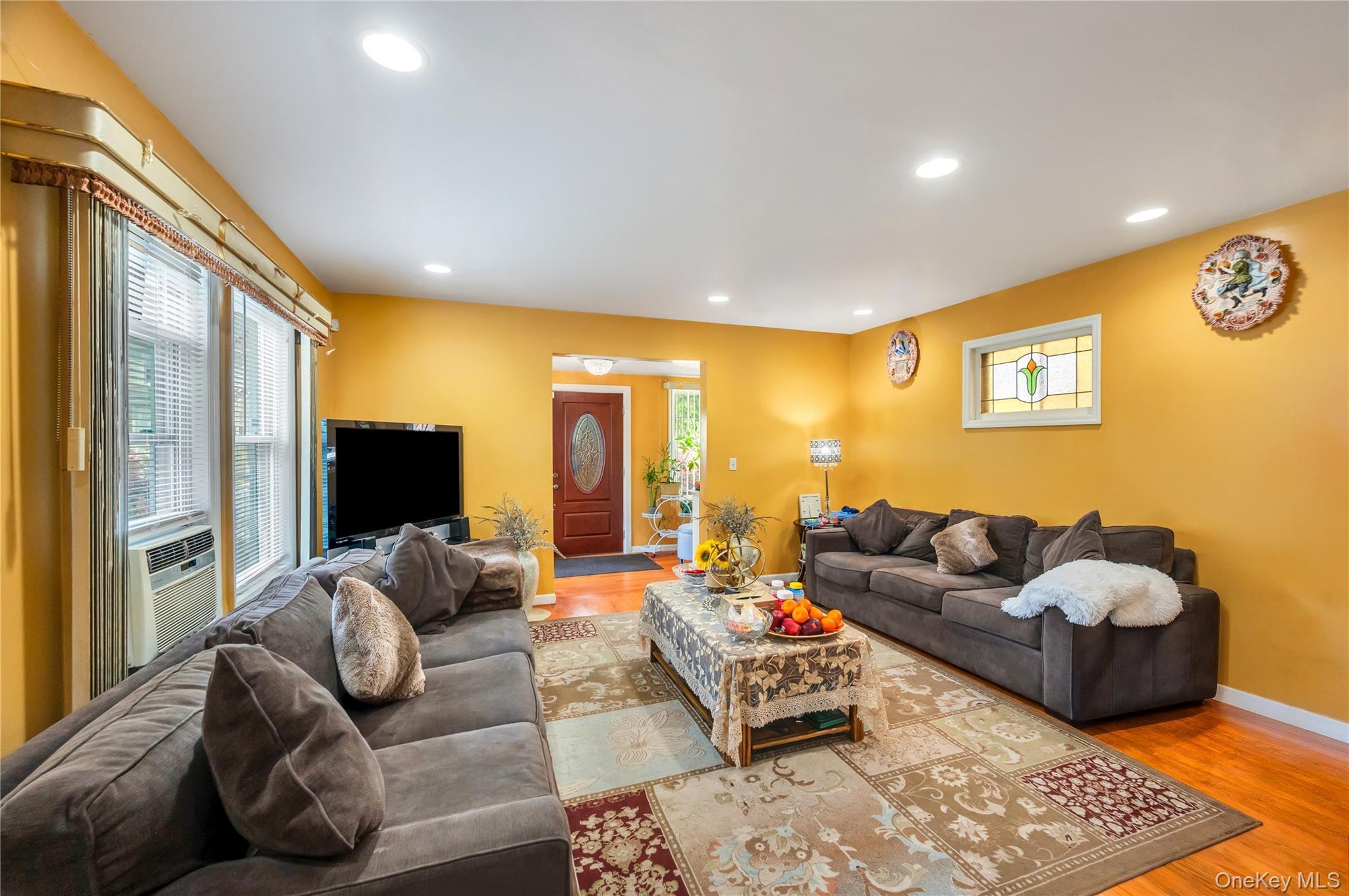 Single Family 107th Avenue Queens, NY 11429, MLS-1040790-5