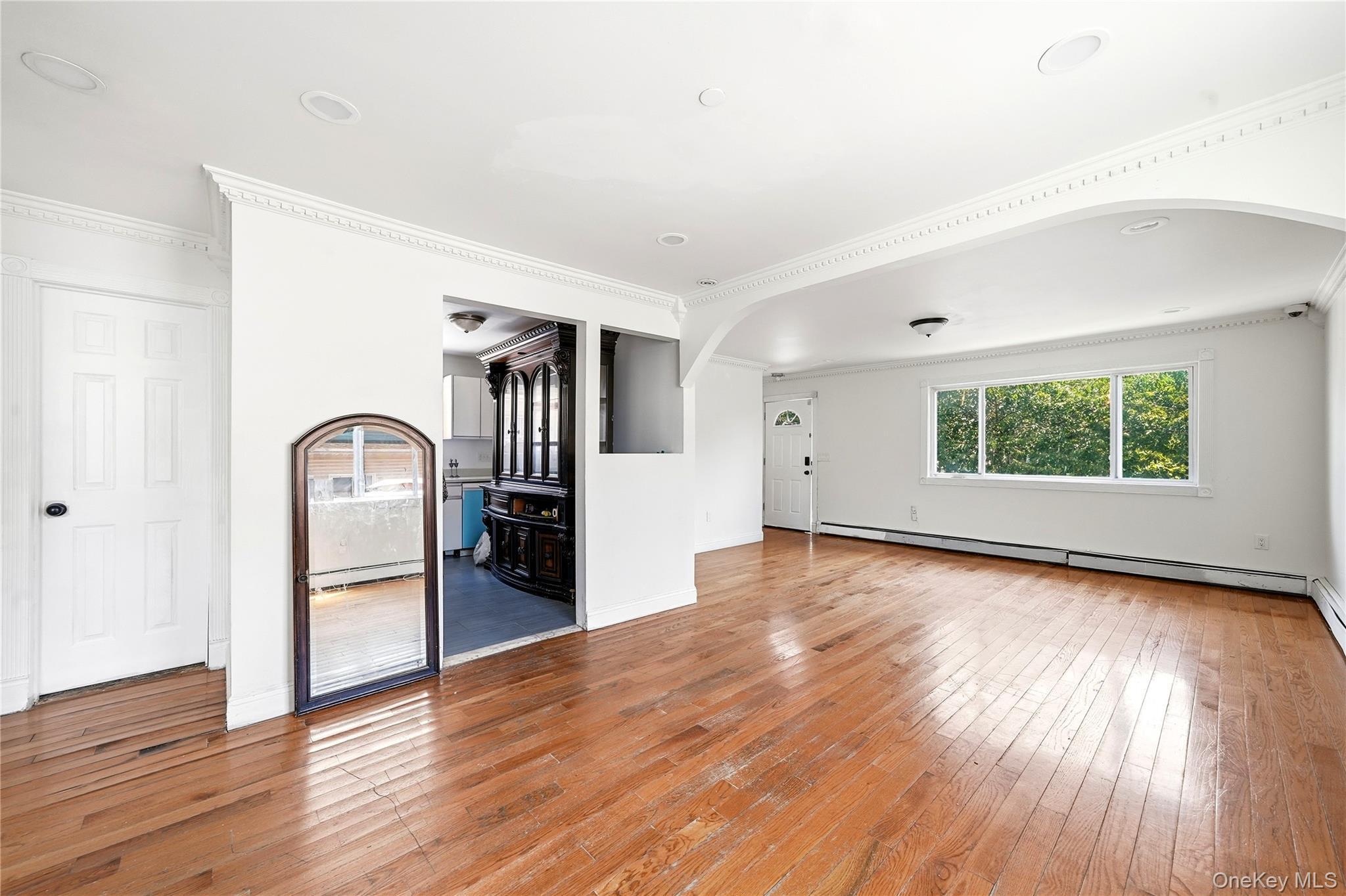 Single Family 222nd Street Queens, NY 11413, MLS-1040792-15