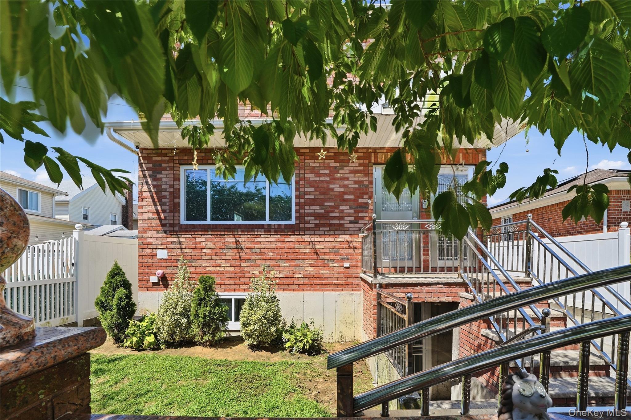 Single Family 222nd Street Queens, NY 11413, MLS-1040792-3