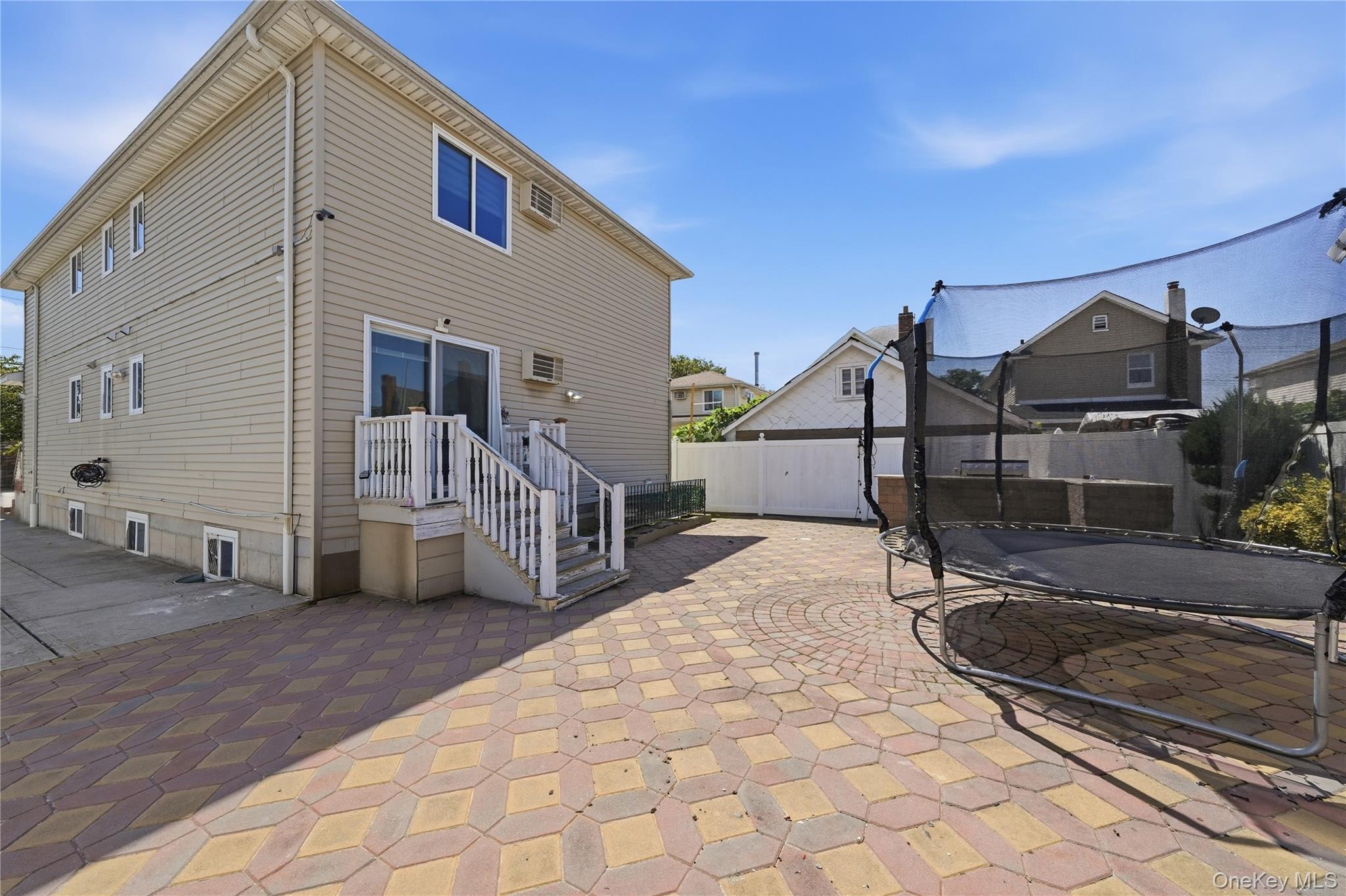 Single Family 222nd Street Queens, NY 11413, MLS-1040792-33