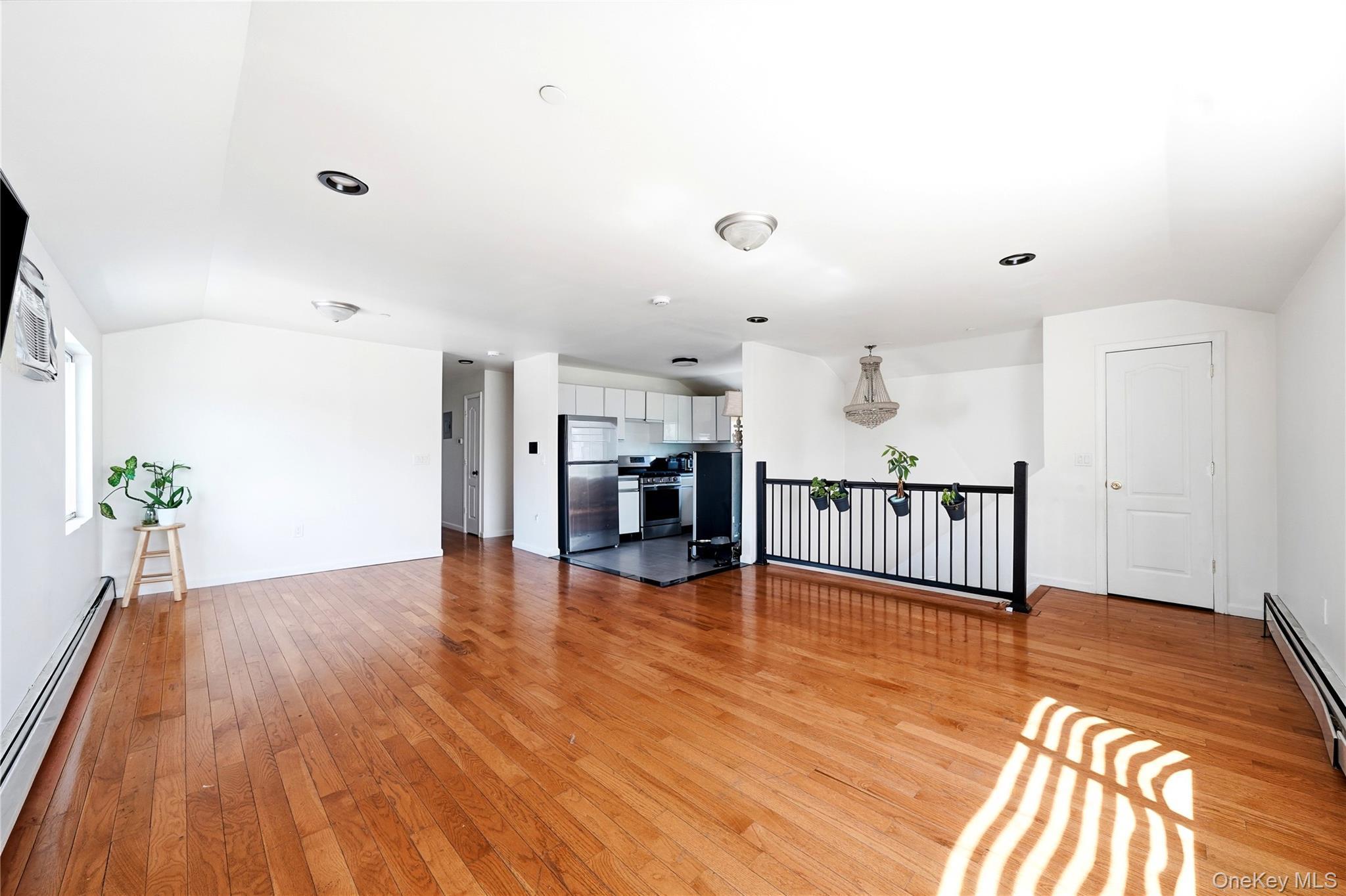 Single Family 222nd Street Queens, NY 11413, MLS-1040792-5
