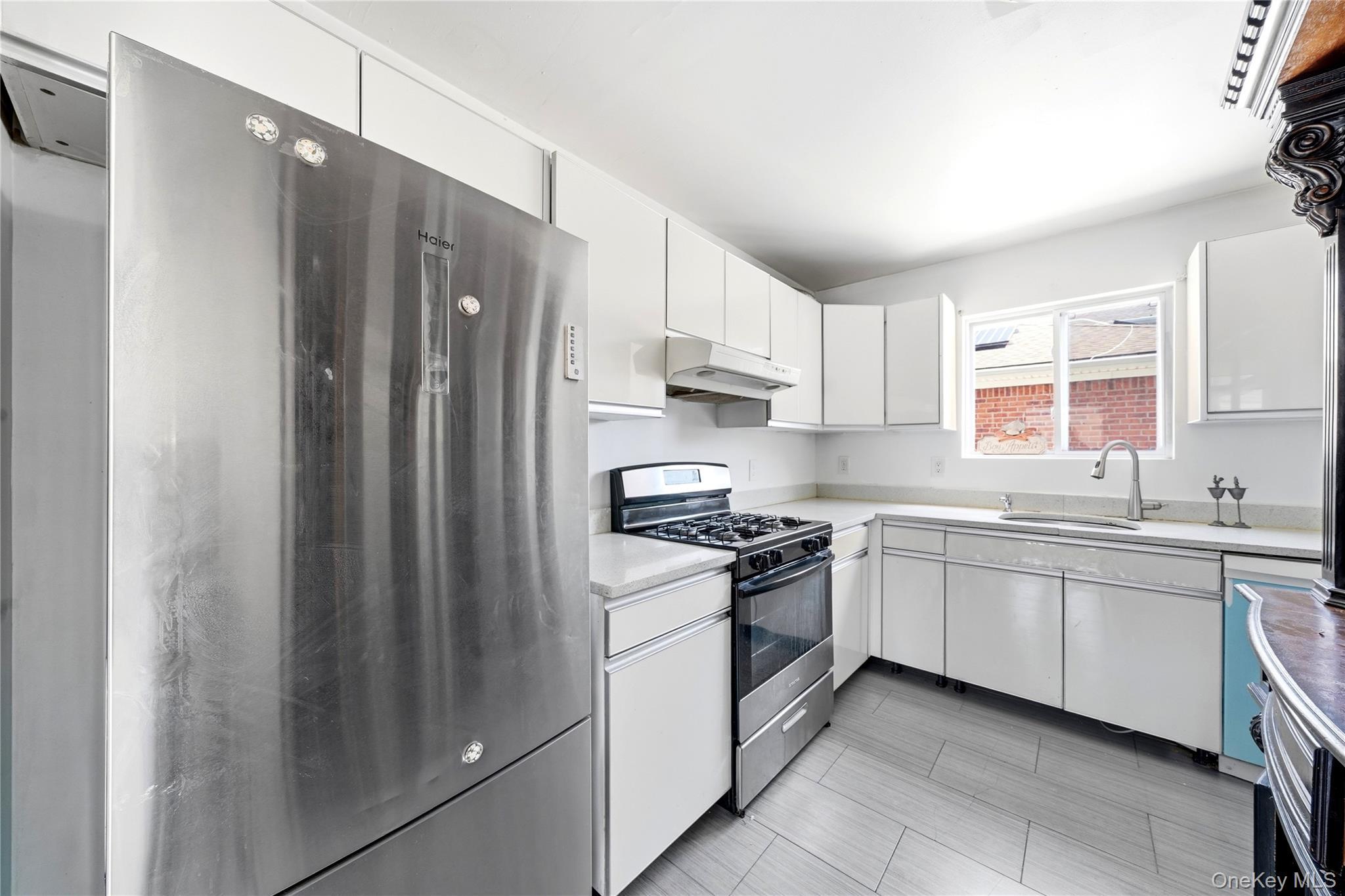 Single Family 222nd Street Queens, NY 11413, MLS-1040792-8