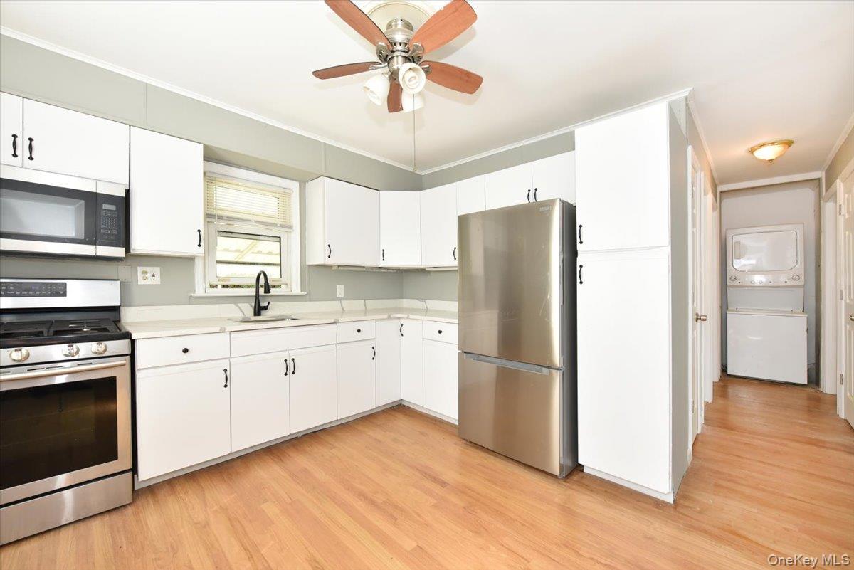 Single Family S Delaware Avenue  Suffolk County, NY 11757, MLS-1040796-10
