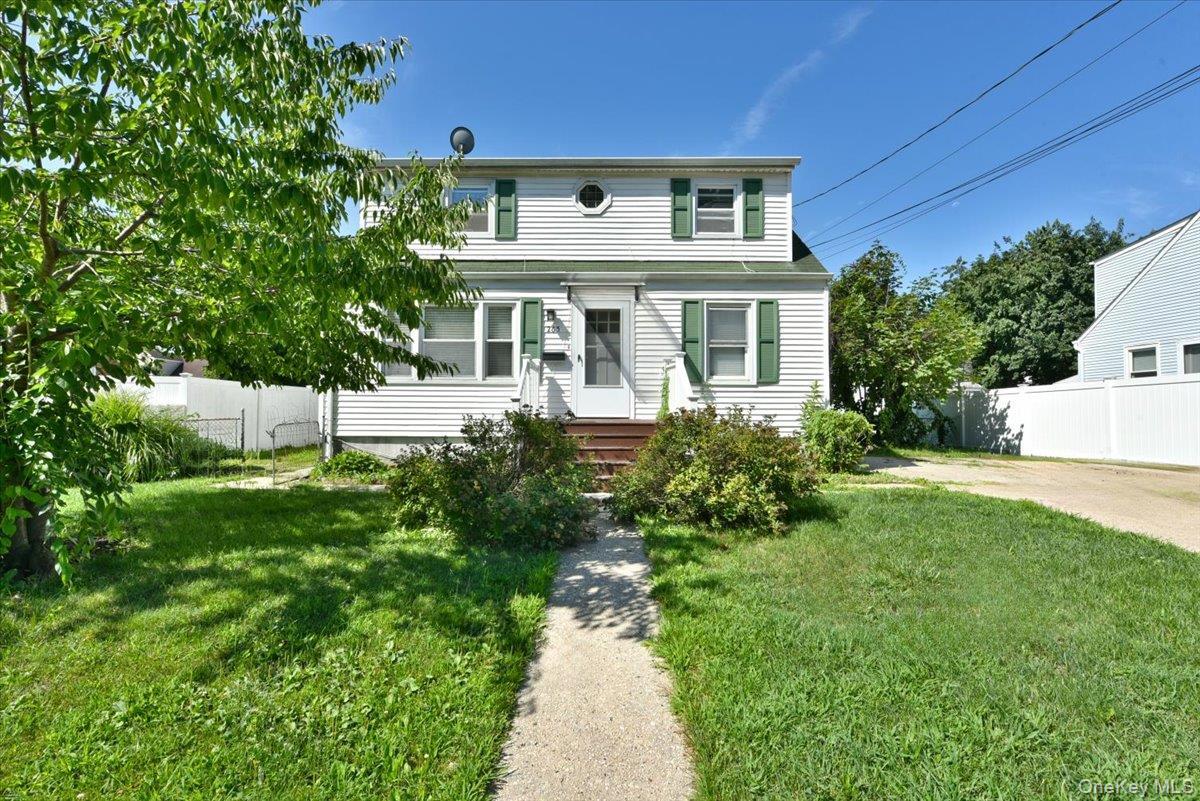 Single Family S Delaware Avenue  Suffolk County, NY 11757, MLS-1040796-2