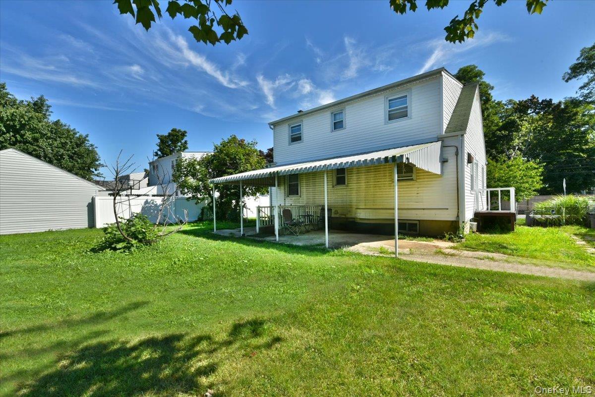 Single Family S Delaware Avenue  Suffolk County, NY 11757, MLS-1040796-24