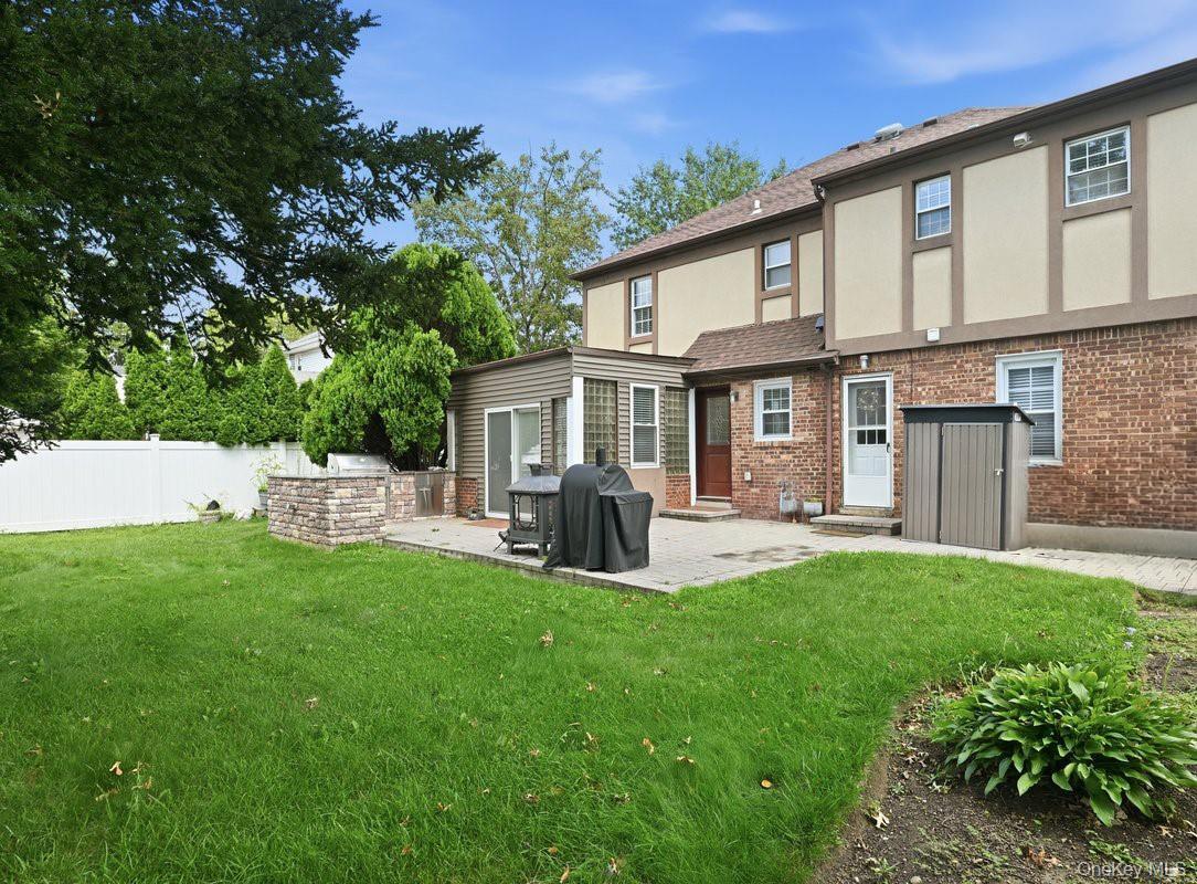 Single Family N 11th Street  Nassau County, NY 11040, MLS-1040814-46