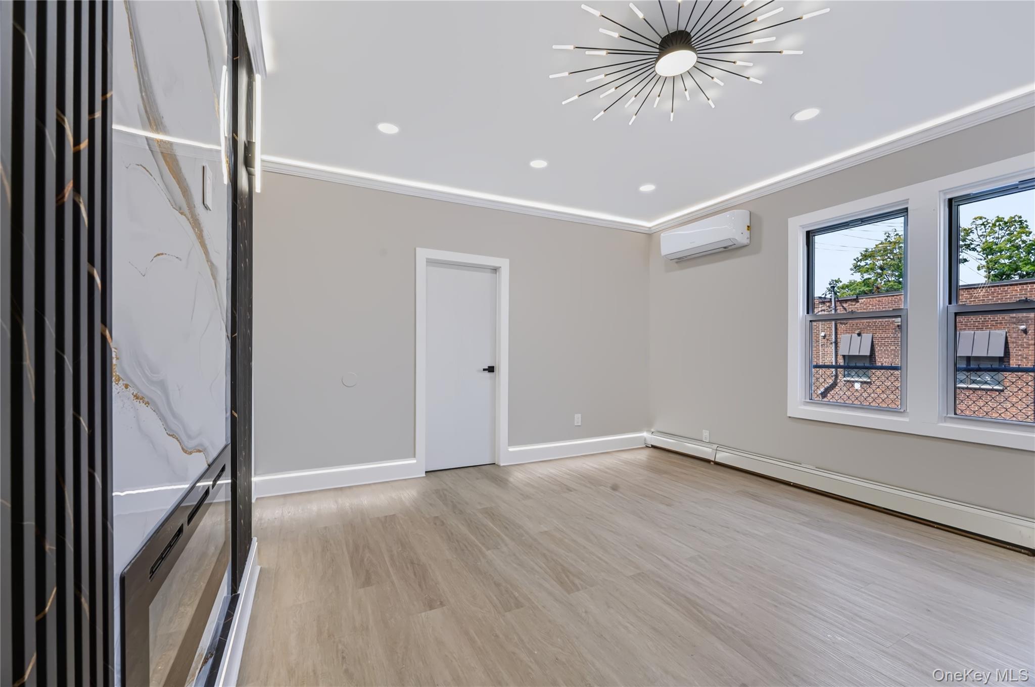 Single Family E 222nd Street Bronx, NY 10469, MLS-1040824-14