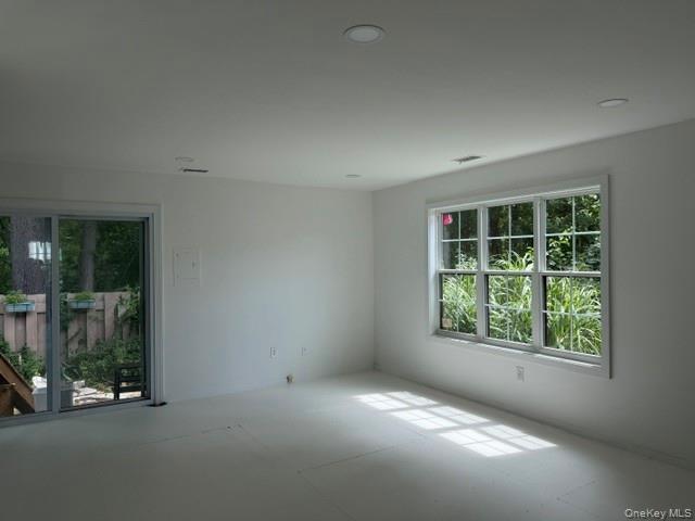 Single Family Sunny Brook Circle Ulster County, NY 12528, MLS-1040838-4