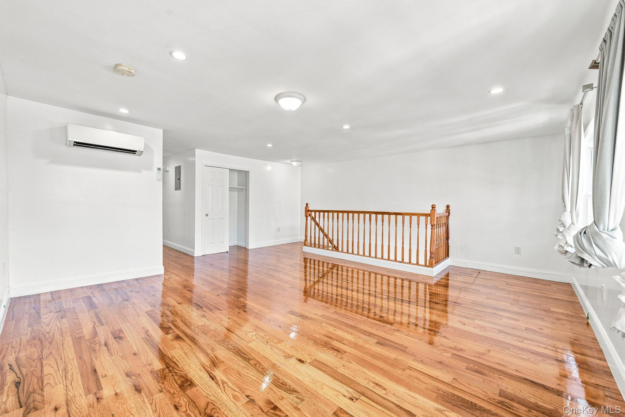Single Family 92nd Street  Queens, NY 11416, MLS-1040861-21