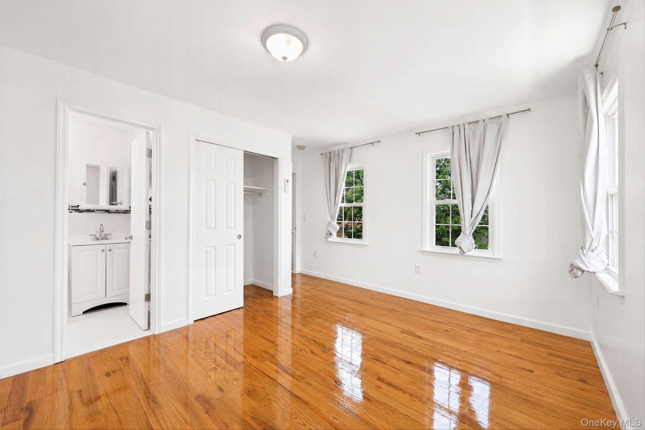 Single Family 92nd Street  Queens, NY 11416, MLS-1040861-24