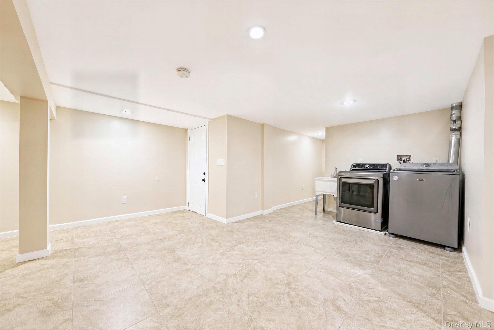 Single Family 92nd Street  Queens, NY 11416, MLS-1040861-32
