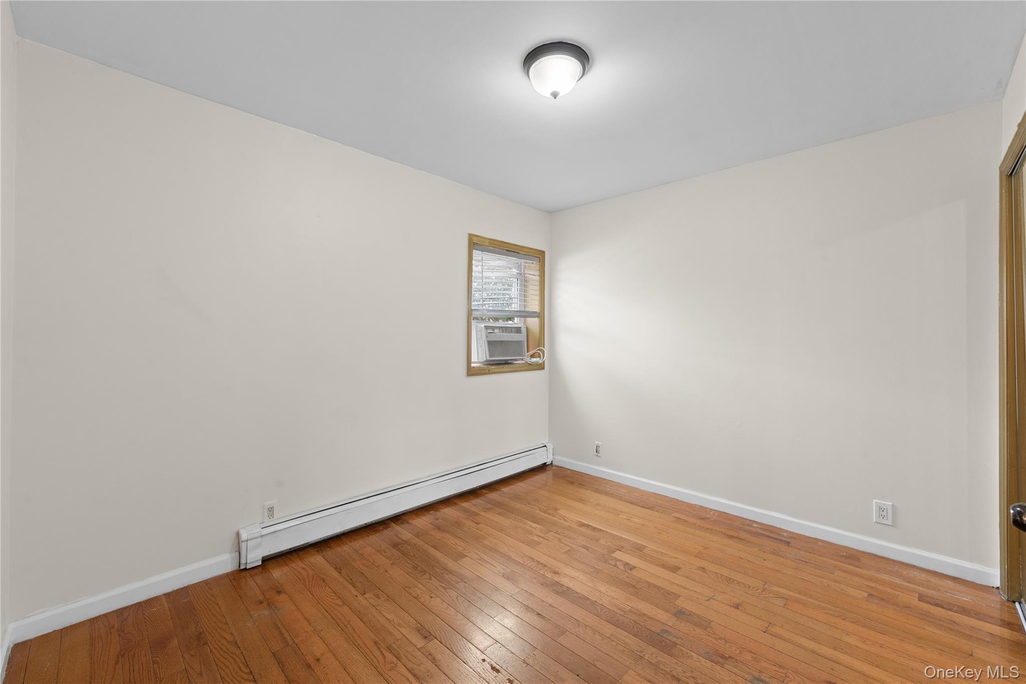 Single Family Pengon Circle Nassau County, NY 11554, MLS-1040869-13