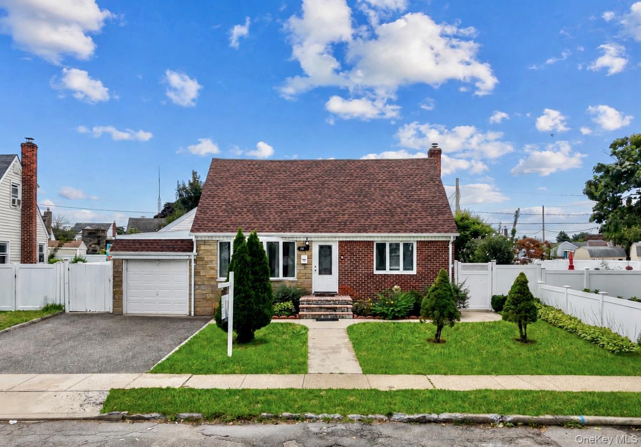 Single Family Pengon Circle Nassau County, NY 11554, MLS-1040869-2