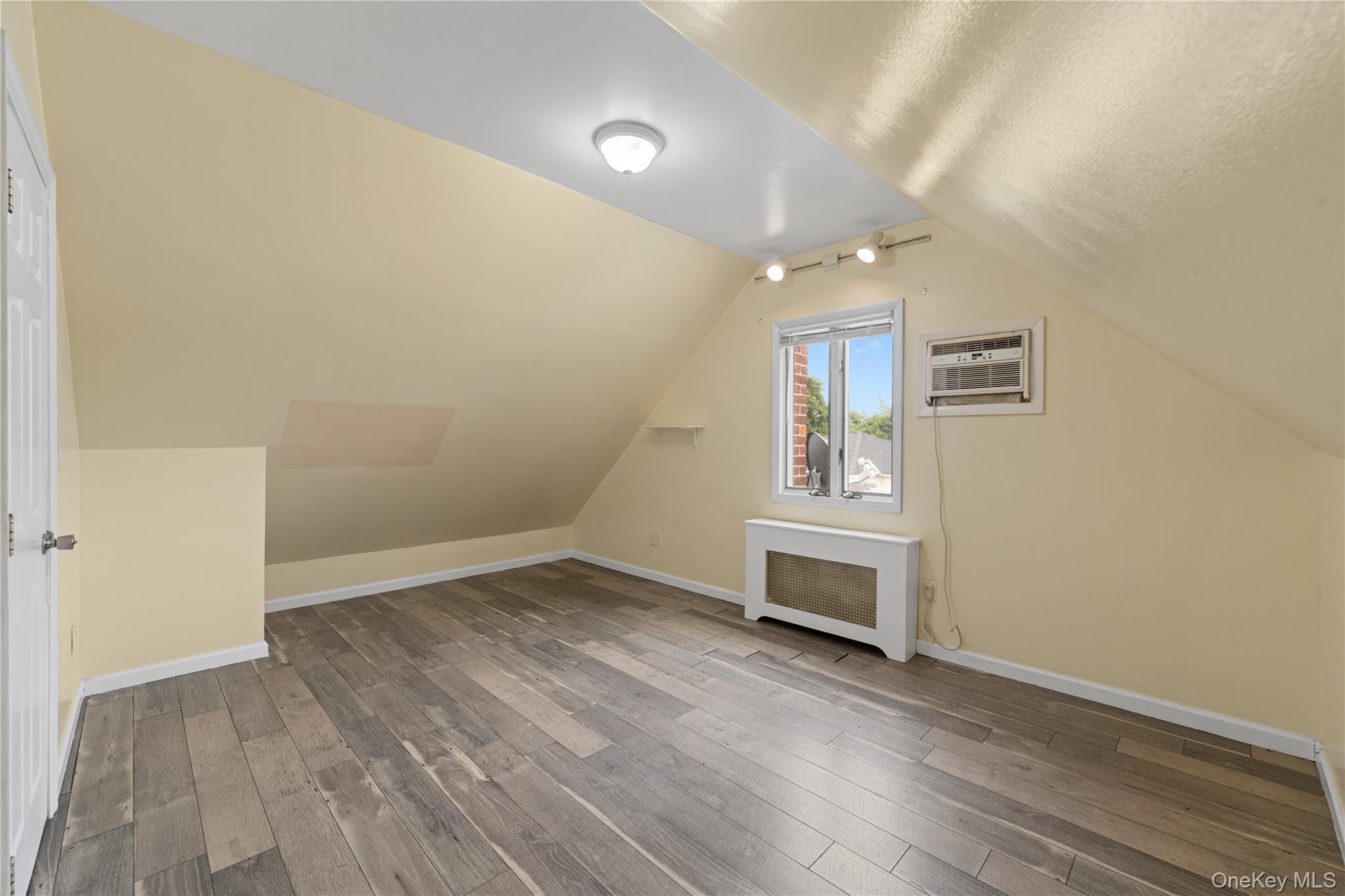 Single Family Pengon Circle Nassau County, NY 11554, MLS-1040869-20