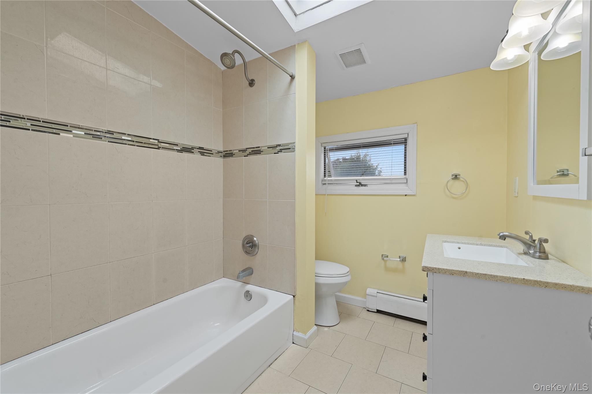Single Family Pengon Circle Nassau County, NY 11554, MLS-1040869-21
