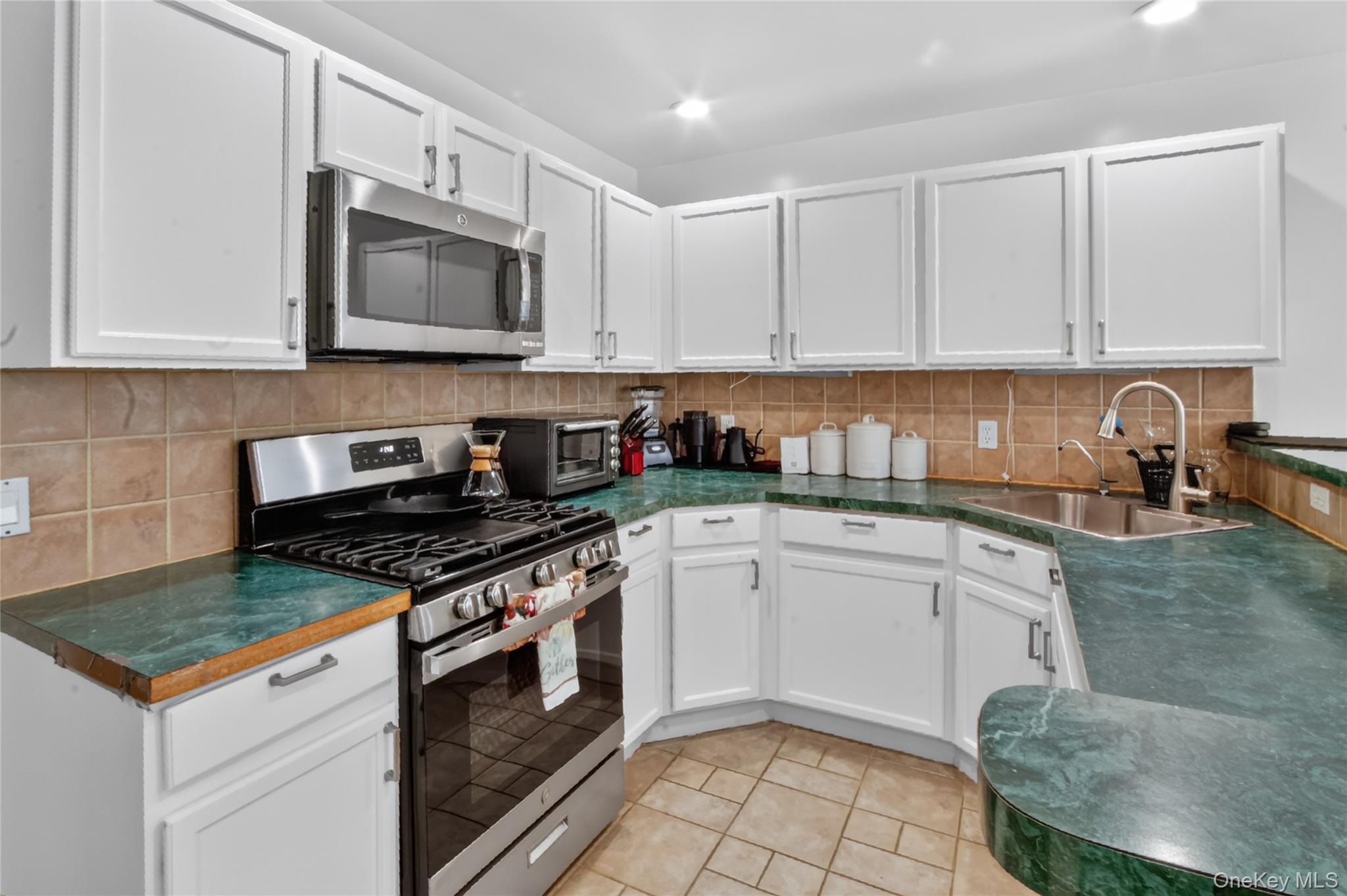 Single Family Delafield Lane  Orange County, NY 12550, MLS-1040879-12