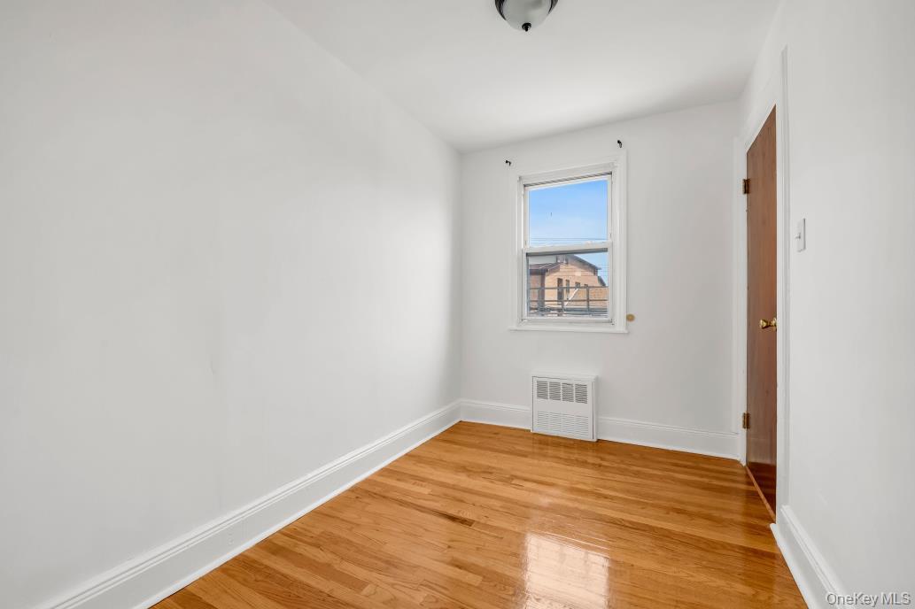 Single Family E 92nd Street Brooklyn, NY 11236, MLS-1040880-18