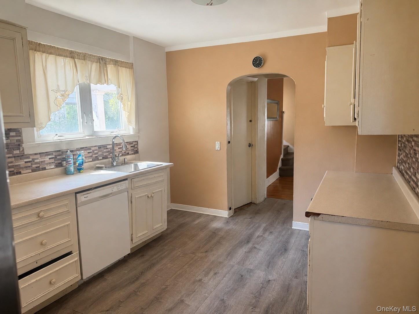 Single Family Leonard Avenue Nassau County, NY 11520, MLS-1040888-8