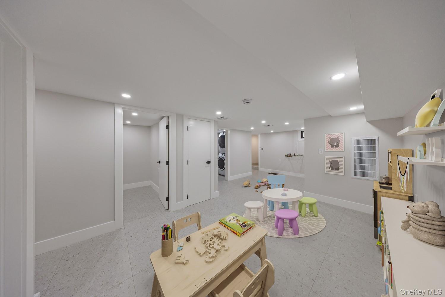 Single Family 202nd Street Queens, NY 11412, MLS-1040891-15