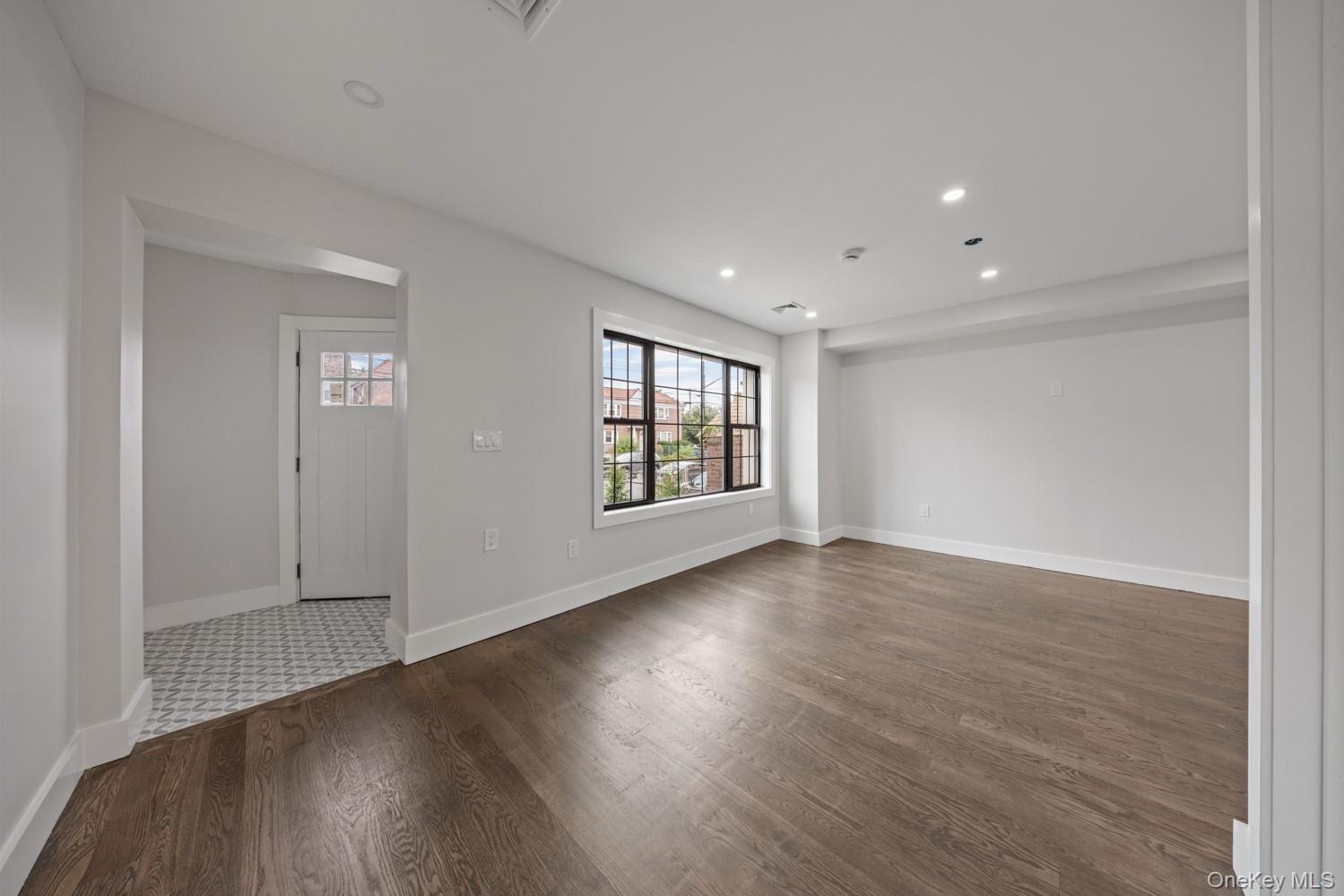 Single Family 202nd Street Queens, NY 11412, MLS-1040891-3