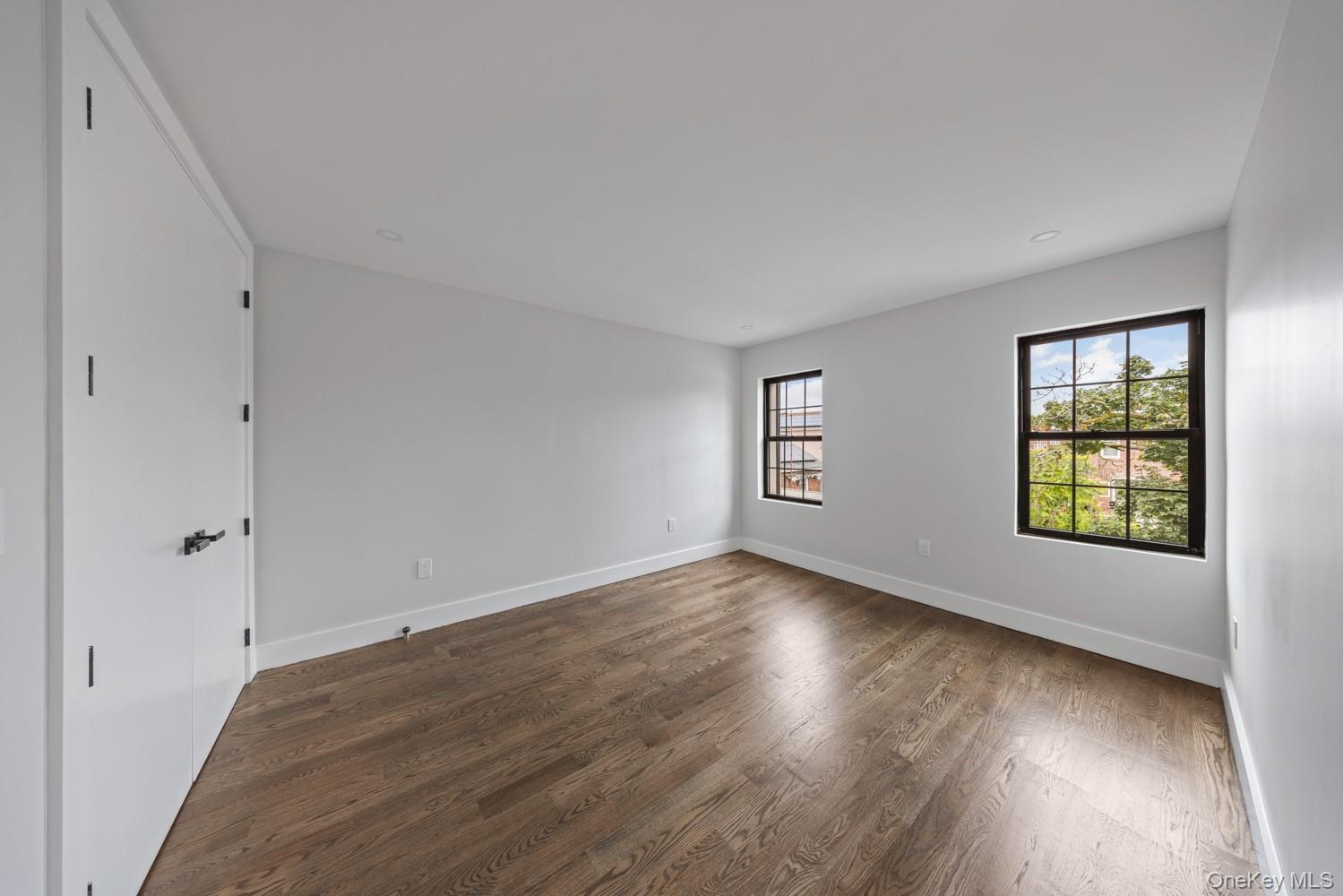 Single Family 202nd Street Queens, NY 11412, MLS-1040891-9