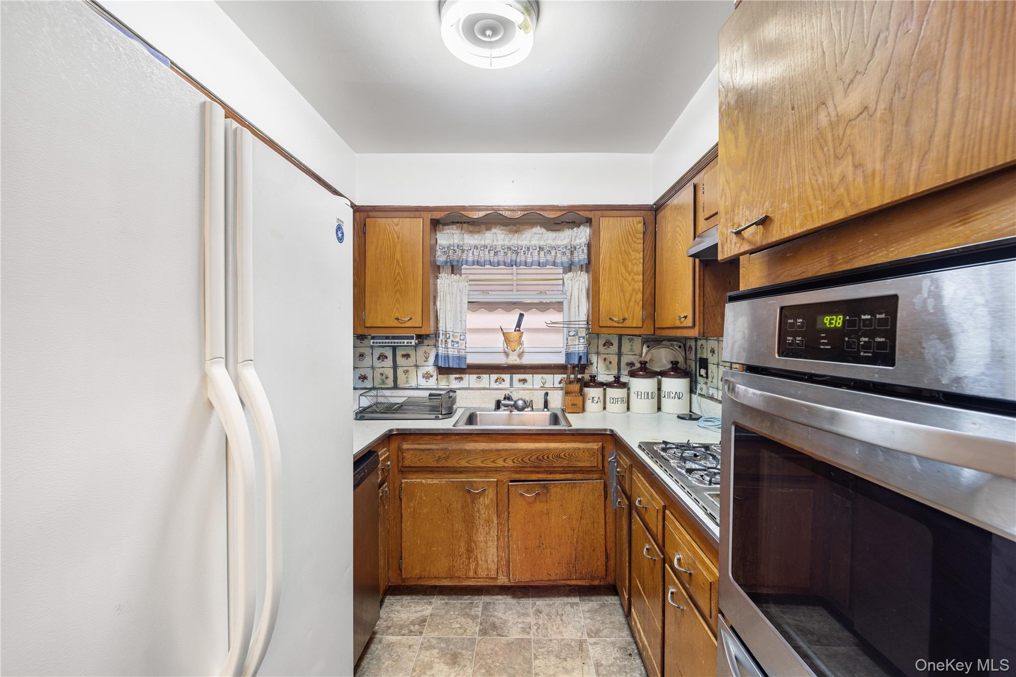 Single Family Wilder Avenue  Bronx, NY 10466, MLS-1040896-9