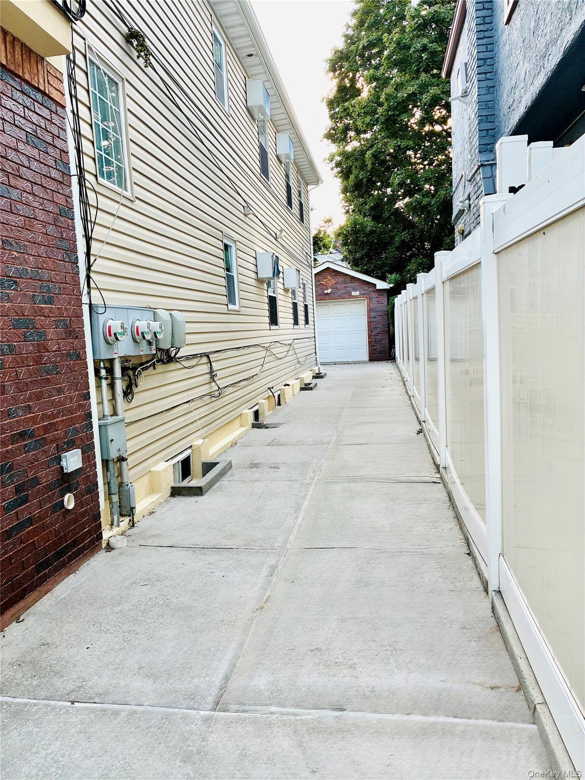 Single Family Vanwyck Exp  Queens, NY 11420, MLS-1040907-14