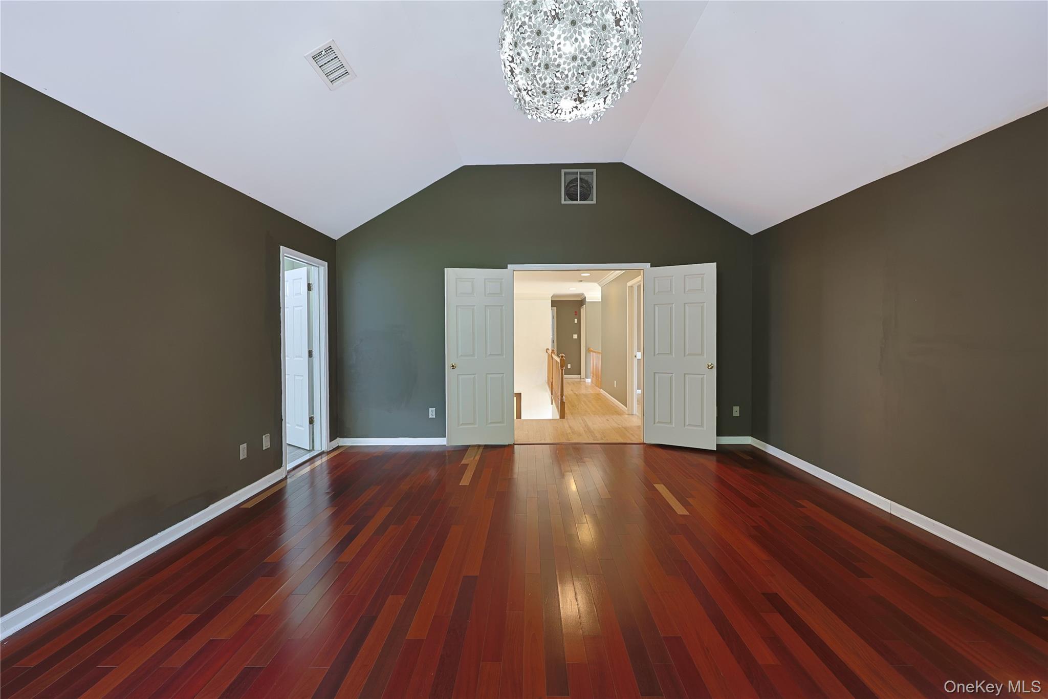 Single Family Pine View Orange County, NY 12553, MLS-1040910-19