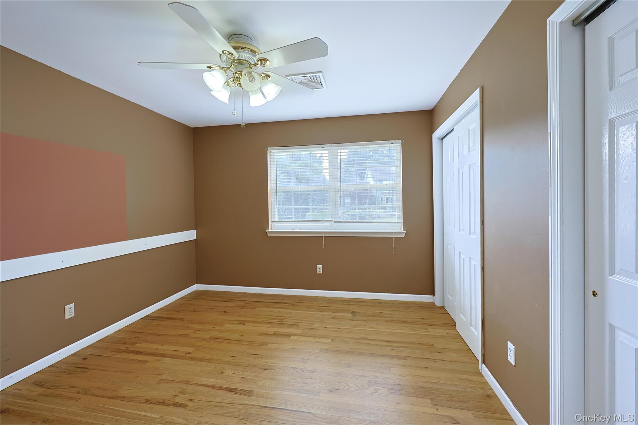 Single Family Pine View Orange County, NY 12553, MLS-1040910-22
