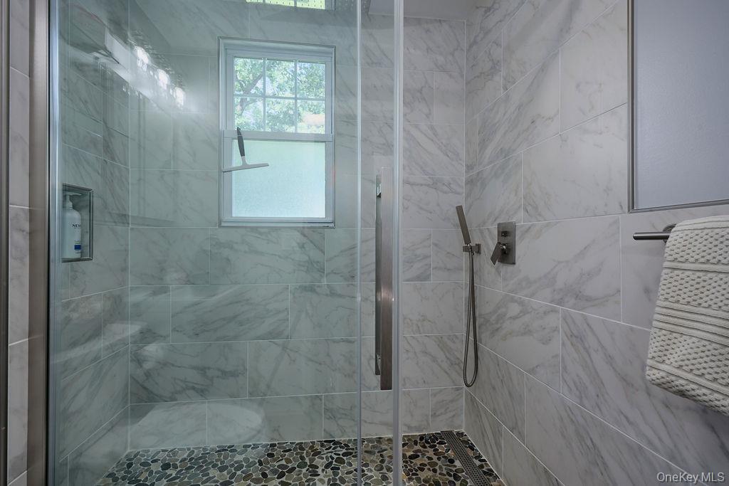 Single Family Walnut Road  Westchester County, NY 10537, MLS-1040911-15