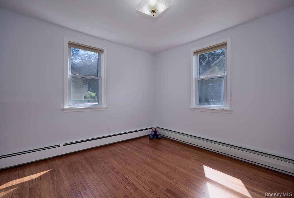Single Family Walnut Road  Westchester County, NY 10537, MLS-1040911-16